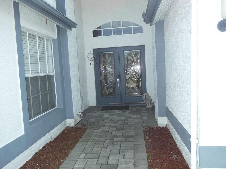 1st image of 10416 Countrywood Ln