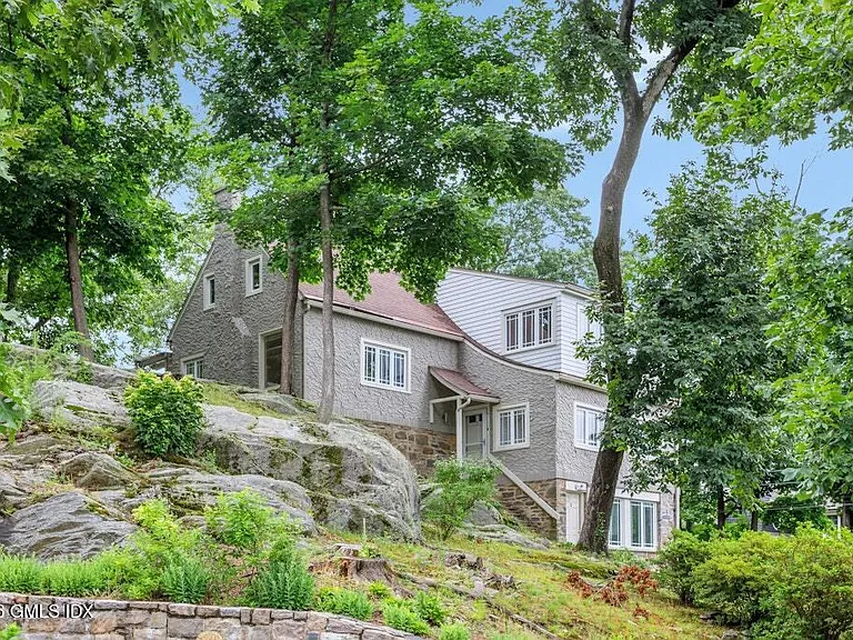 1 Hendrie Dr — Photo 1