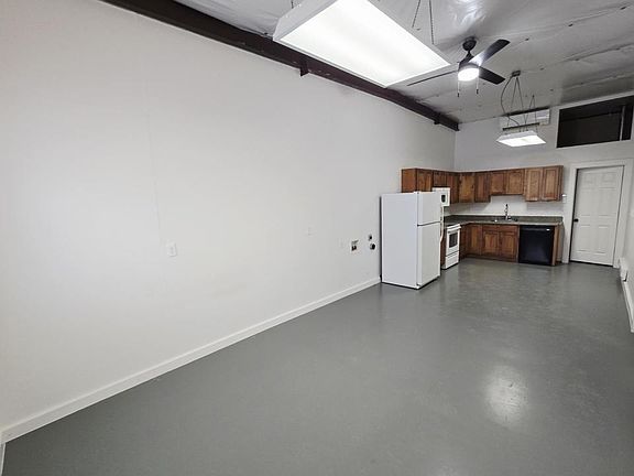 5th image of 111 1/2 N 19th St #B