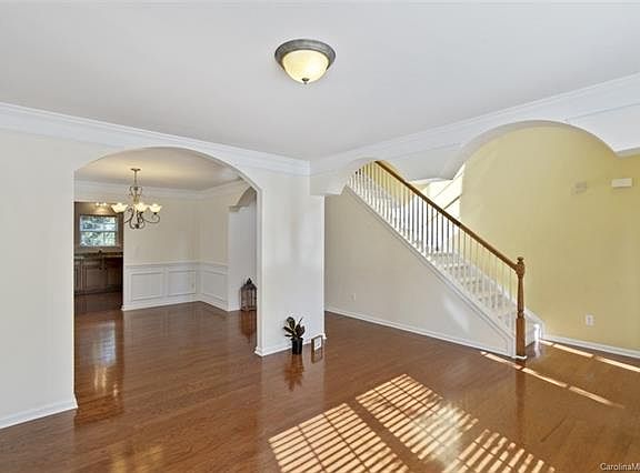 3rd image of 2032 Brookchase Blvd