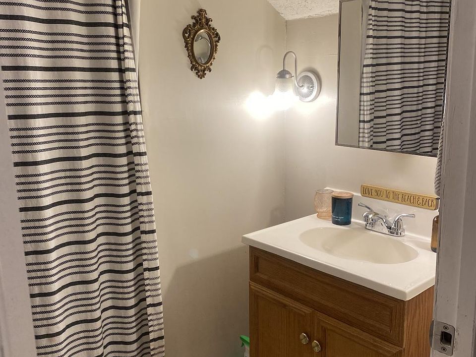 Ceramic tile bath