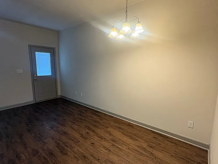 110 Audley Ct — Photo 6