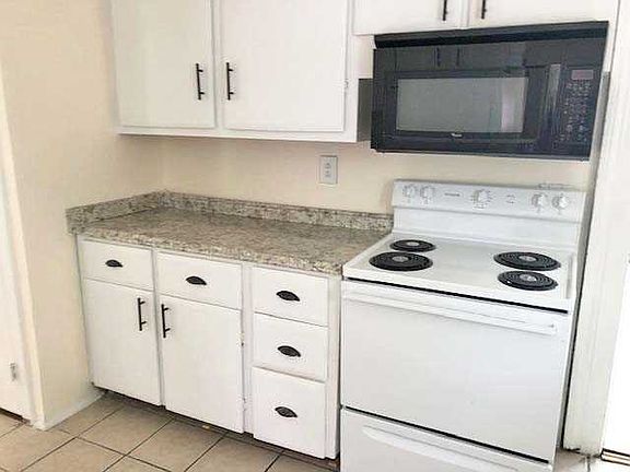 5th image of 108 Church St