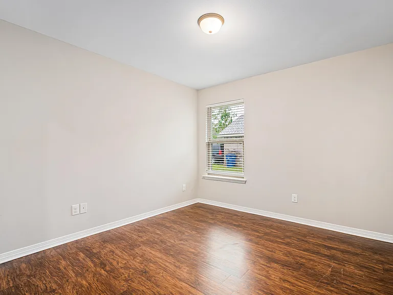 3836 Chesterfield Ln — Photo 11