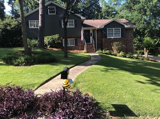 3749 River Oaks Ln, Mountain Brook, AL 35223