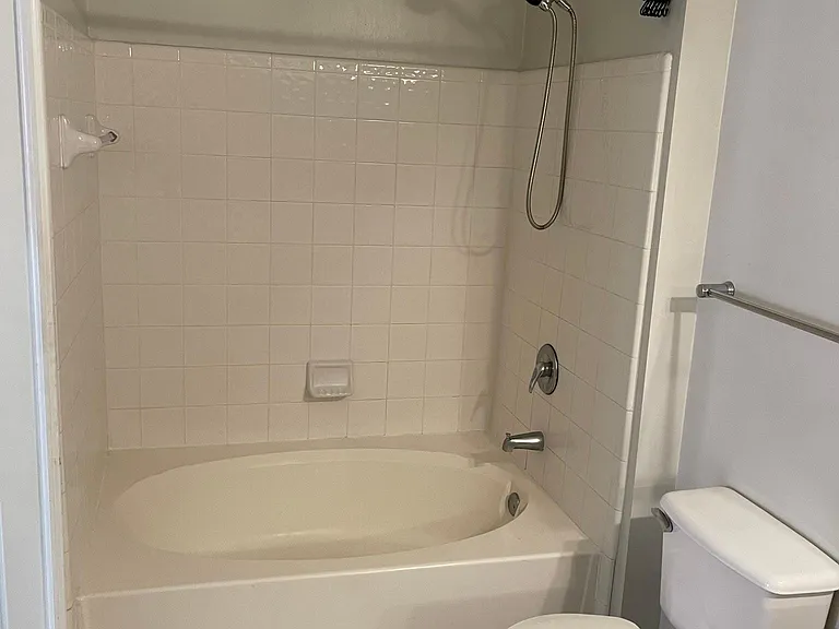 5641 Roswell Rd — Photo 8