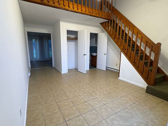 2nd image of 2506 Route 209 APT 4