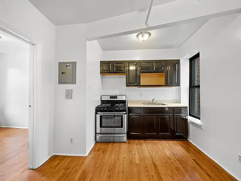 375 Pleasant Ave #5B — Photo 5