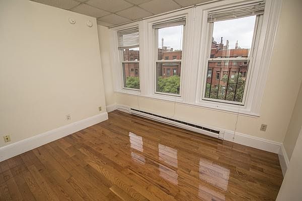 2nd image of 302A Newbury St #15
