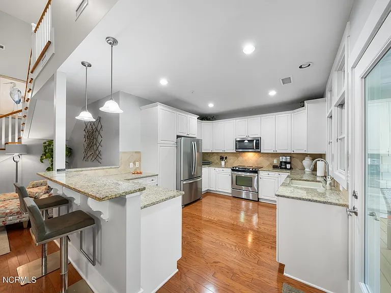 2537 Saint James Dr SE #807 — Photo 12