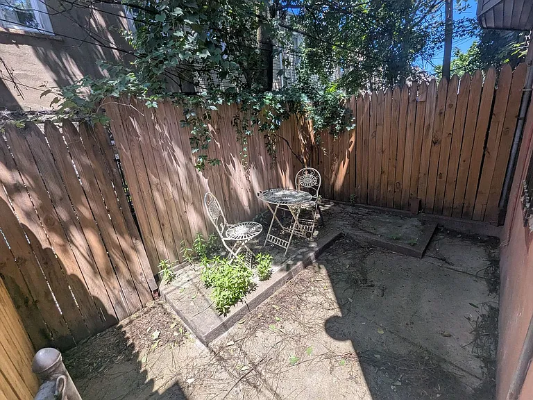 3420 Keim St — Photo 9