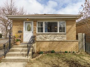 2936 W Nelson St, Chicago, IL 60618