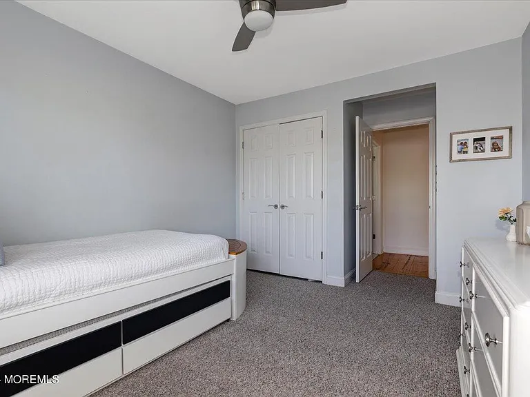 108 Glimmer Glass Cir — Photo 20