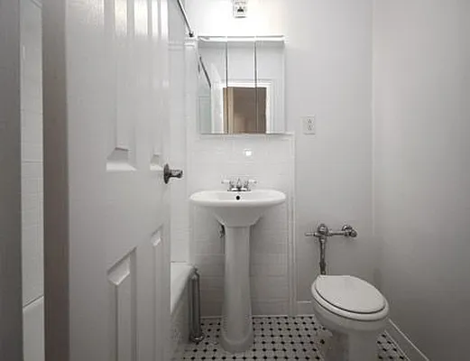 Rented by SW Queens Mezzanine | media 5