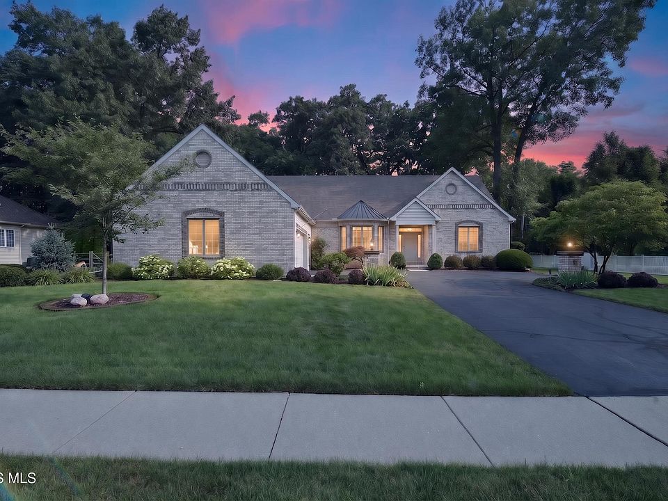 1st image of 7910 Colony Woods Dr