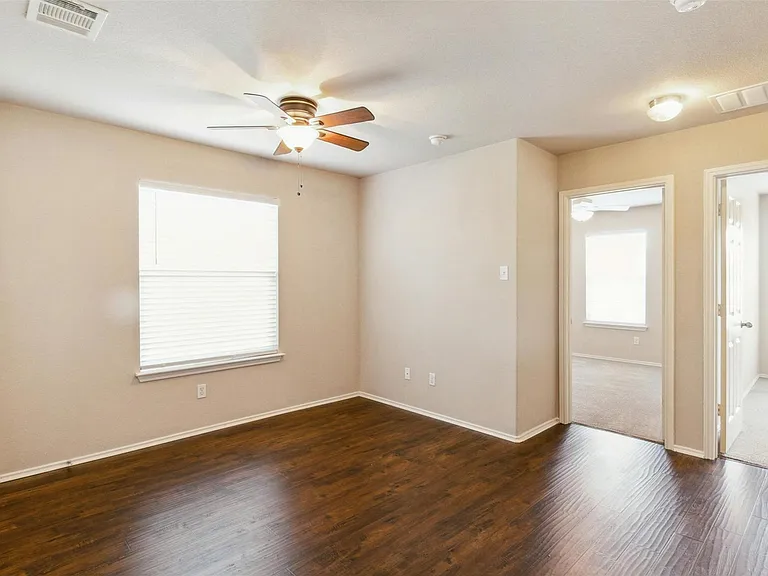 1600 Sugarberry Ln #54 — Photo 12