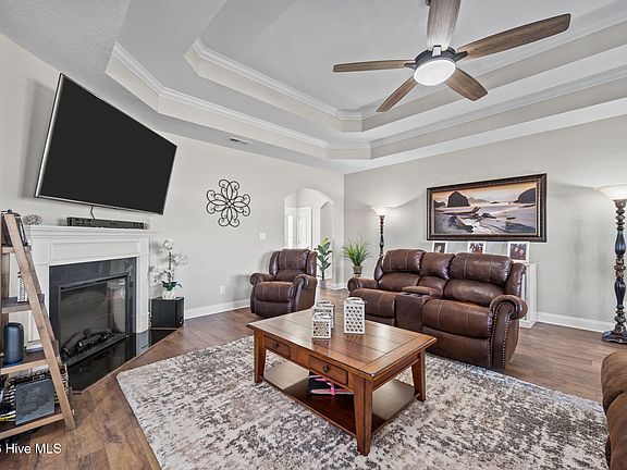 5th image of 211 Moonstone Court