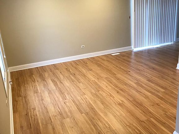 2nd image of 1036 Glouchester Hbr
