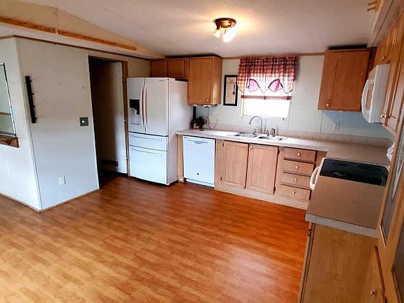 3rd image of 22305 Raven Cir