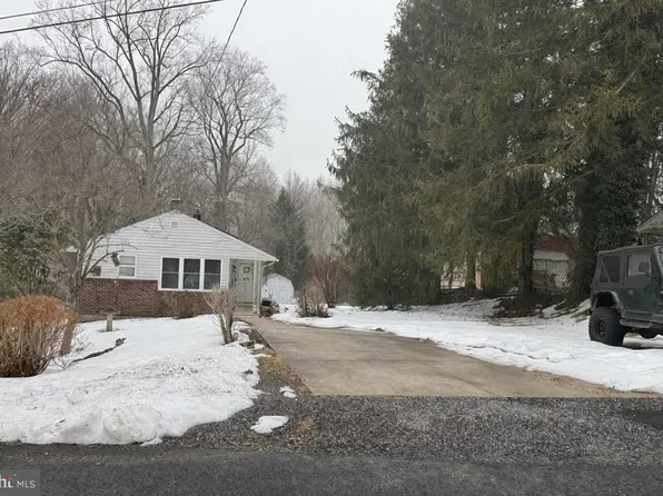 2926 Knoll Acres Dr, Baltimore, MD 21234