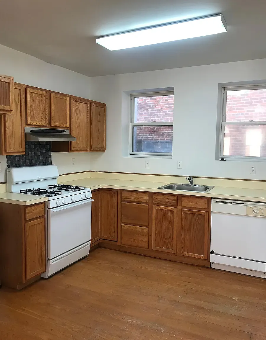 2 bed, 1032 sqft, $1,750 — Photo 3