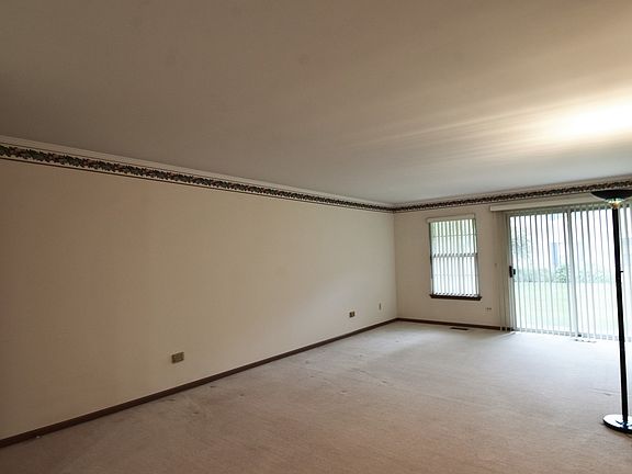 3rd image of 11 Hoover Ct W #A