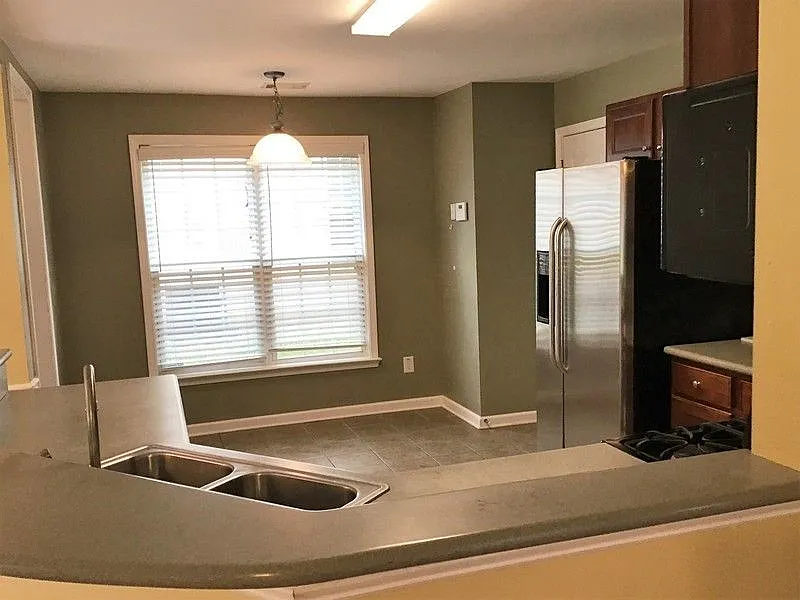 3289 Wellington Walk Southwest - 1 — Photo 2