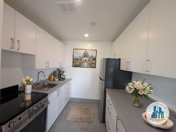 3rd image of 14 Davey Blvd #1534257