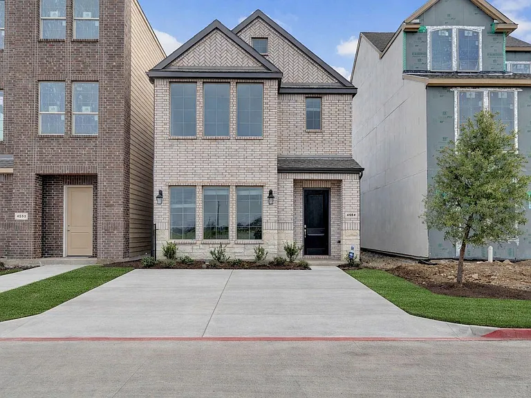 4546 Community Ct — Photo 2