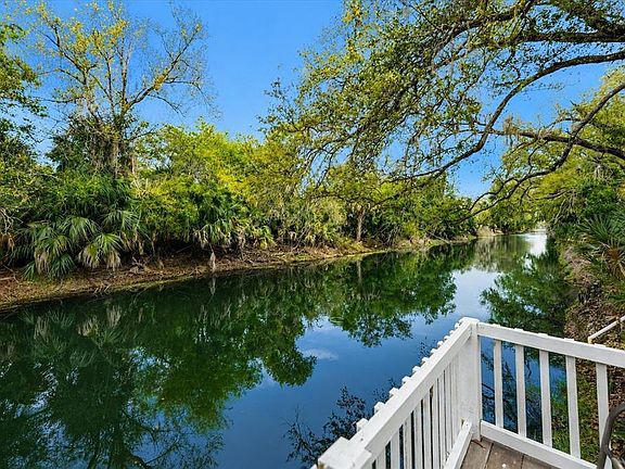 2nd image of 297 Flamingo Blvd