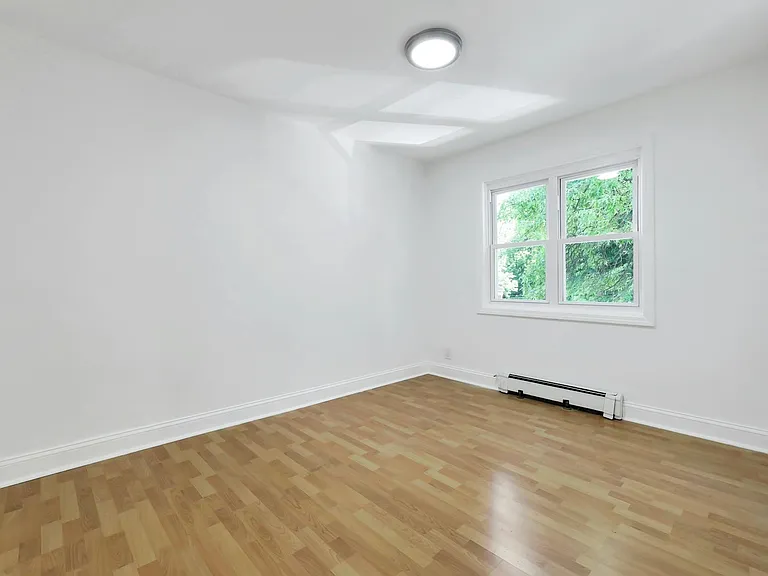 179 Christie Heights St #B — Photo 15