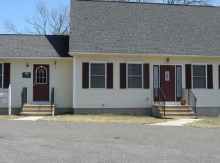 595 Cooley St, Springfield, MA 01128