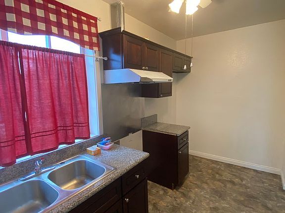 5th image of 621A E Kingsley Ave