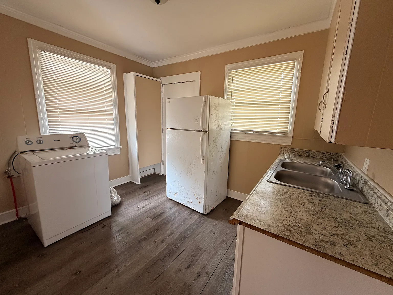 2 bed, 1200 sqft, $900 — Photo 3