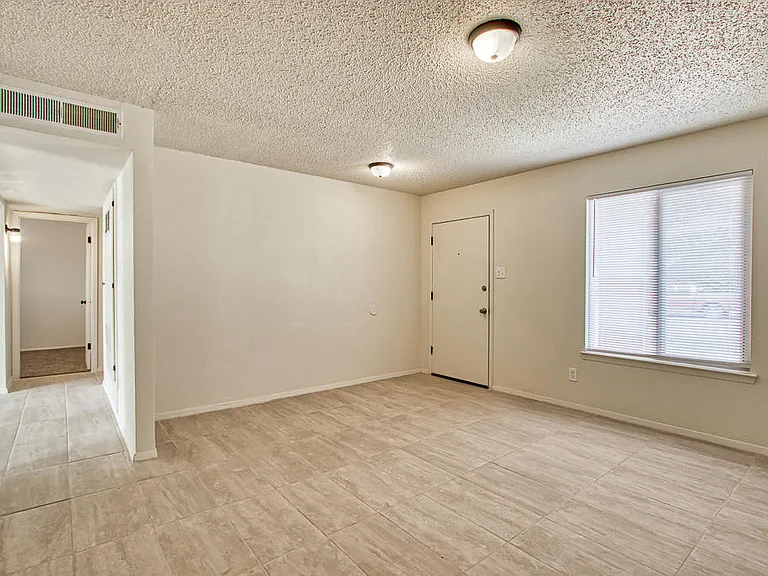 10720 McAllen Pl — Photo 3