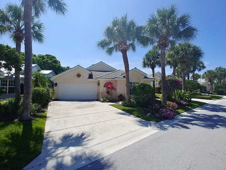 16461 Riverwind Dr — Photo 45