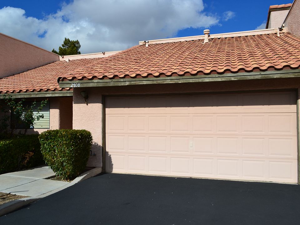 1st image of 2708 Laguna Shores Ln