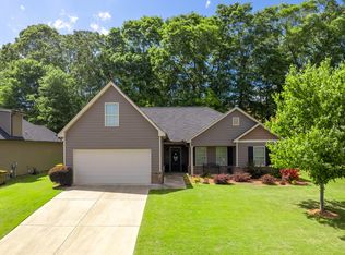 522 Highpoint Cir, Winder, GA 30680