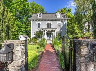 202 Chestnut Ave #2L, Jamaica Plain, MA 02130