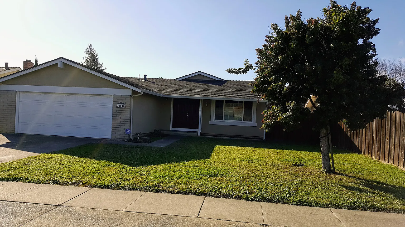38045 Guava Dr photo 1
