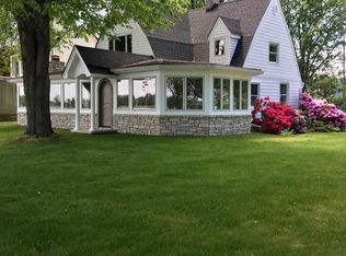 206 Edgewater Dr, Algonac, MI 48001