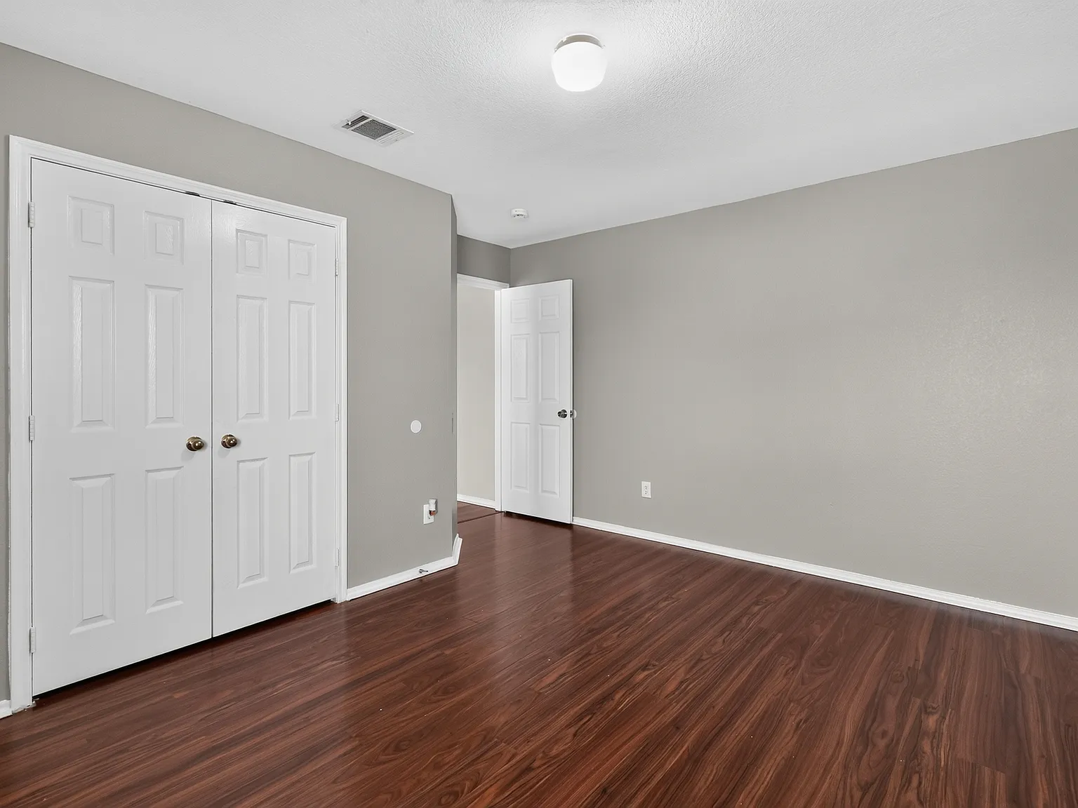 5 bed, 2786 sqft, $3,797 — Photo 3