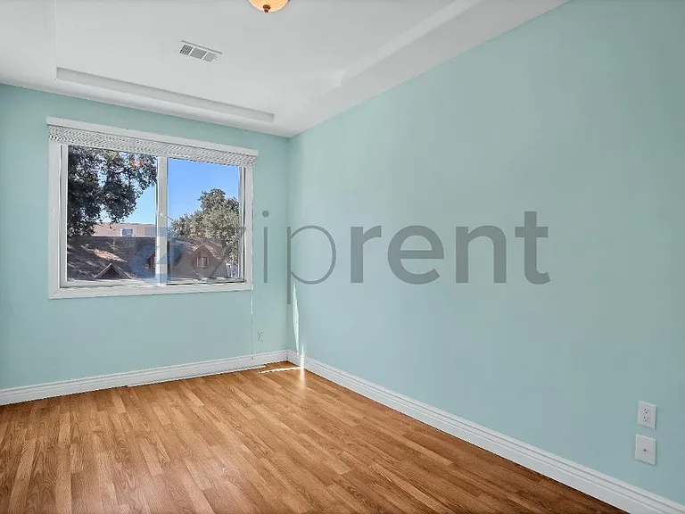 867 E Willow Ave — Photo 40