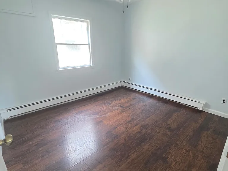 389 Avenue E #3 — Photo 5