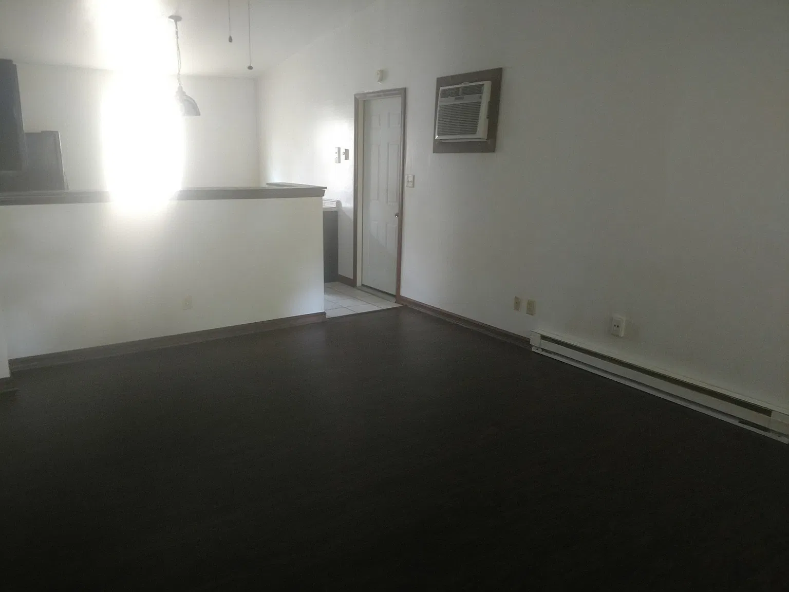 3 bed, 984 sqft, $1,550 — Photo 2