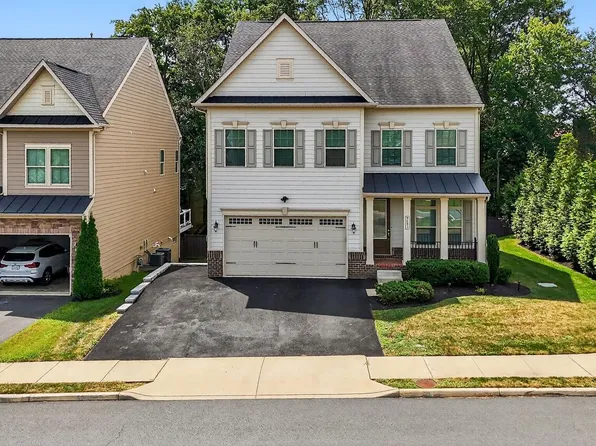 9093 Bear Branch Pl, Fairfax, VA 22031