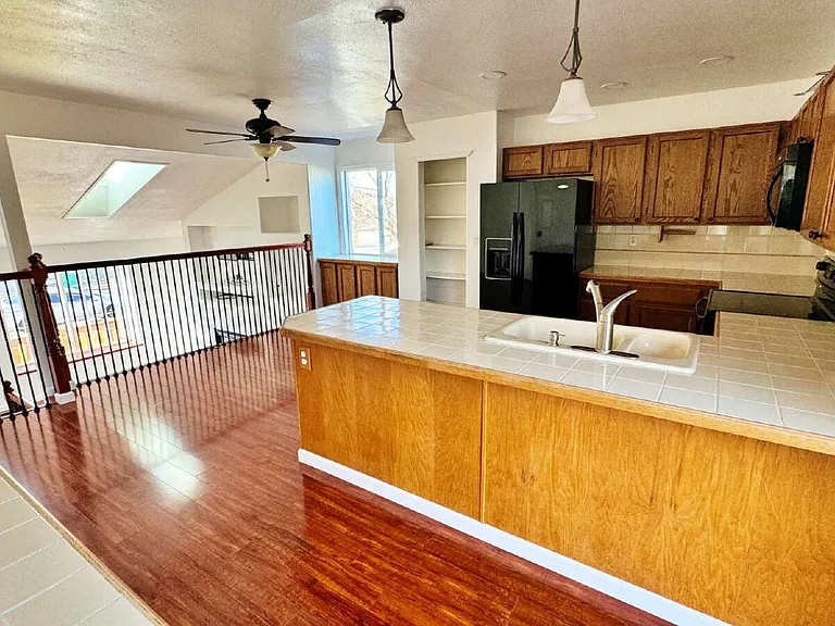 18723 E Utah Cir — Photo 6