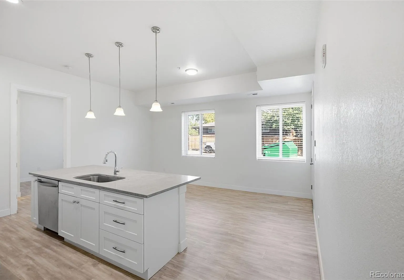 1 bed, 1.0 bath, 746 sqft, $1,700 — Photo 3