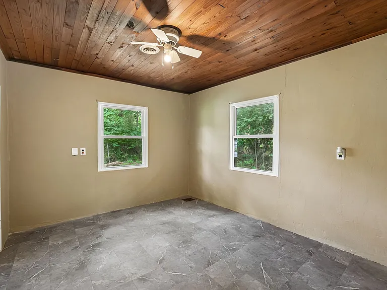 810 Velma Ln — Photo 27