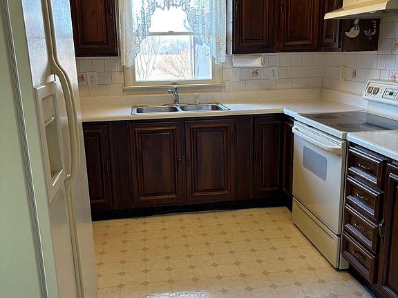 5th image of 3900 Harrison Cir